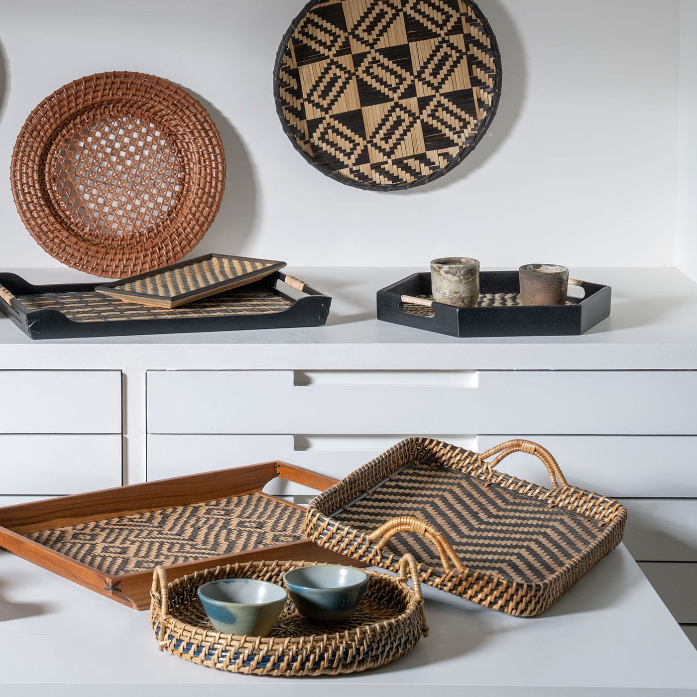 Veda Black / Ecru Natural Fibre Handwoven Tray - Image 4