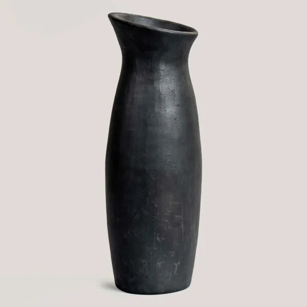 Amay Black Stone Pottery Carafe (Medium)