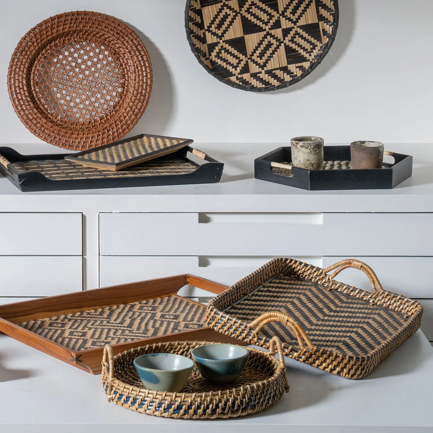 Ria Blue / Ecru Natural Fibre Handwoven Tray - Image 4