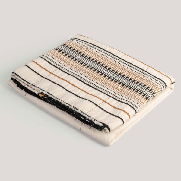 Poorna Ivory / Black Naga Handwoven 100% Cotton Throw