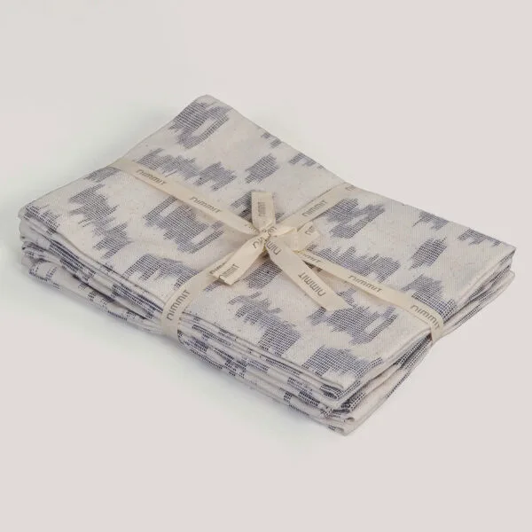 Oga Ivory / Black Ikat Handwoven 100% Cotton Placemat (Set Of 4)