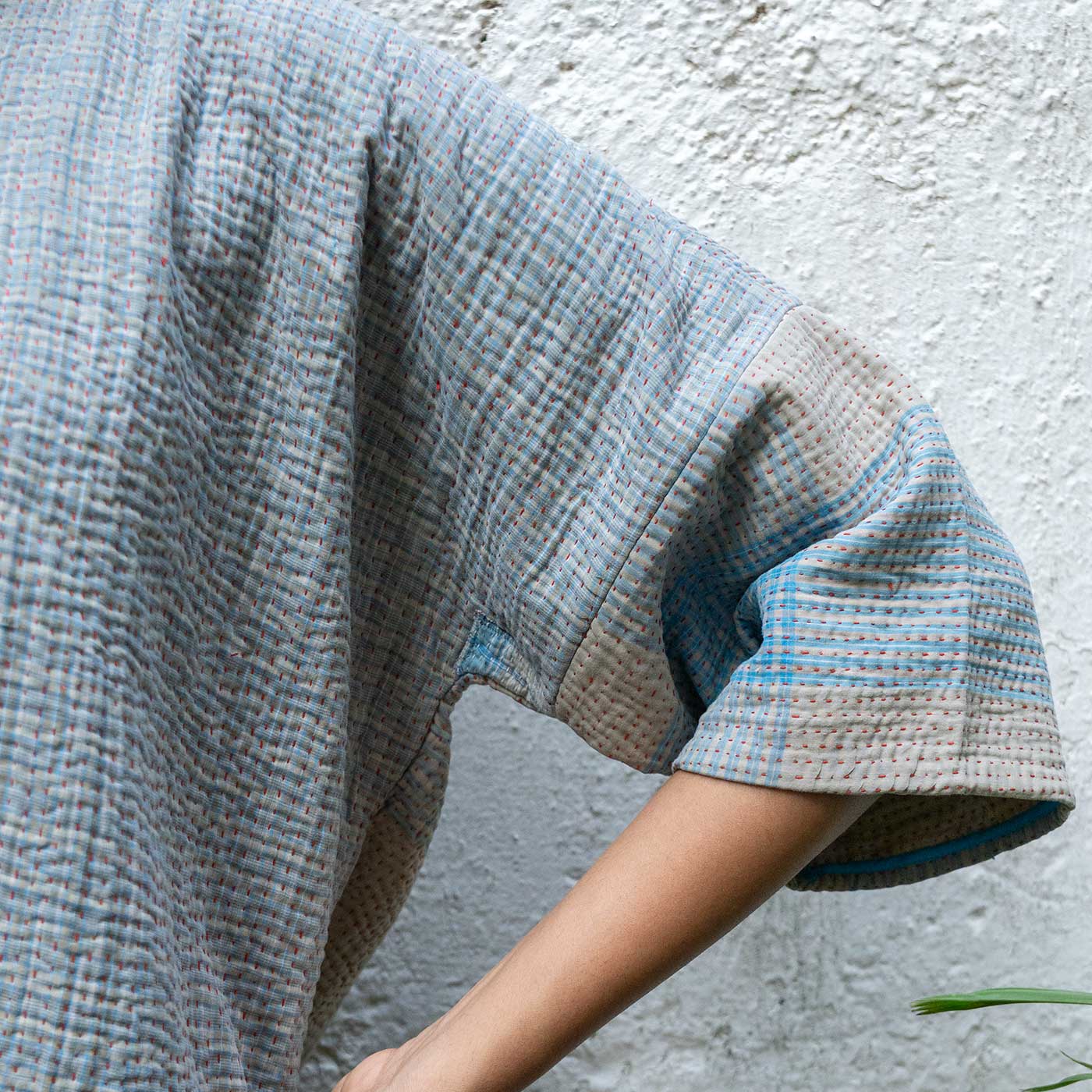 Jamini Cream / Blue Gudri Hand Quilted Cotton Jacket (Reversible) - Image 3