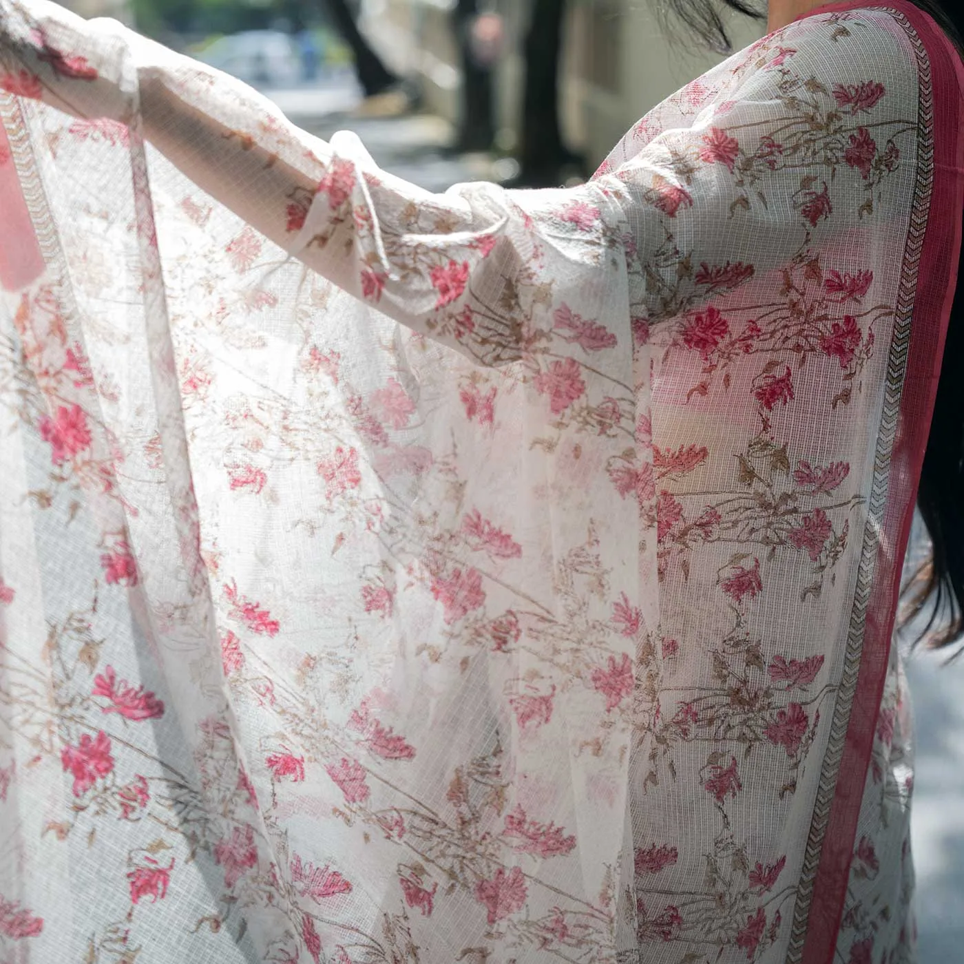 Megha Maroon Kota Doria Handwoven Cotton Silk Saree - Image 3
